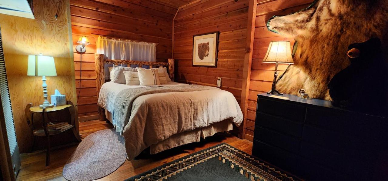 Bear Creek Ranch Bed & Breakfast Essex Exterior photo
